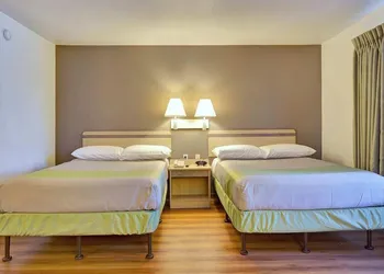 Studio 6 Belmont, CA – San Francisco - Redwood hotel thumbnail 4