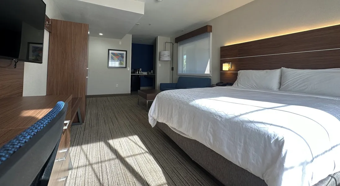 Holiday Inn Express & Suites Mountain View Silicon Valley by IHG hotel detail image 6