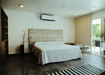 Bendito Teques hotel thumbnail 2