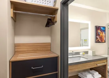 Candlewood Suites Bessemer - Birmingham SW by IHG hotel thumbnail 8