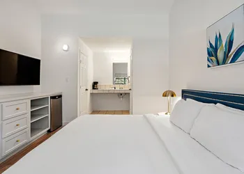 The Claire Hotel hotel thumbnail 4