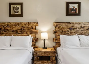 The Claire Hotel hotel thumbnail 8