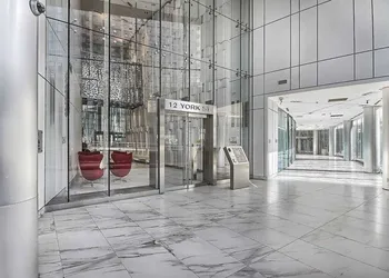 iHost Suites Downtown Toronto hotel thumbnail 2
