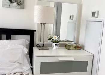 iHost Suites Downtown Toronto hotel thumbnail 6