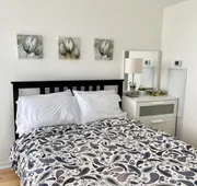 iHost Suites Downtown Toronto hotel detail image 7