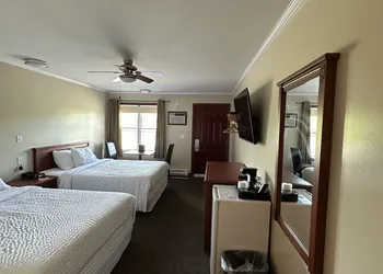 Travellers Inn hotel thumbnail 5