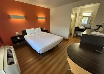 Studio 6 Suites - Riverside, Ca hotel thumbnail 5