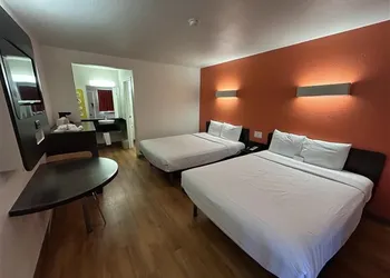Studio 6 Suites - Riverside, Ca hotel thumbnail 8