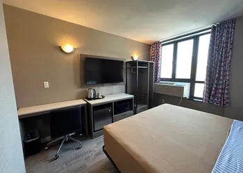 Regal Inn & Suites New York LaGuardia Hotel hotel thumbnail 6