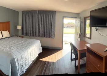 Holiday Motel hotel thumbnail 2