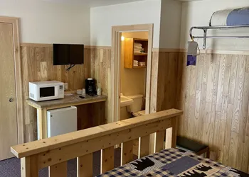 Sportsmen Motel hotel thumbnail 6