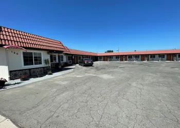 Travel Inn hotel thumbnail 6
