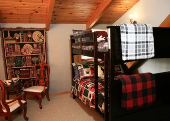 Burgundy Dream Bed and Breakfast hotel thumbnail 3