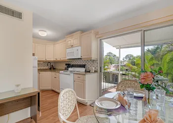Banyan House Vacation Rentals hotel thumbnail 3
