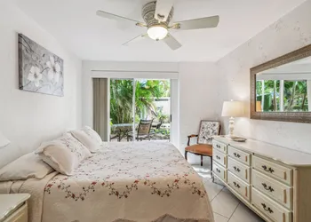 Banyan House Vacation Rentals hotel thumbnail 4