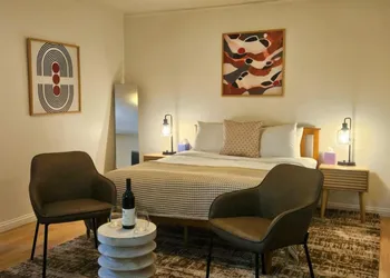 Anderson Valley Inn hotel thumbnail 7