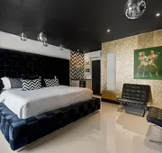 The Velvet Rope hotel detail image 4