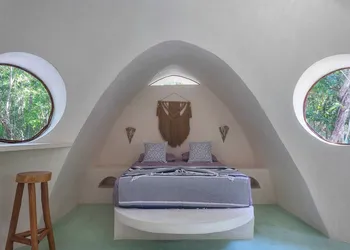 Room-unique Jungle Dome 2 Queen Beds hotel thumbnail 3
