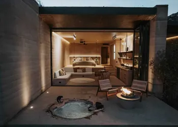 MIRA Earth Studios hotel thumbnail 8