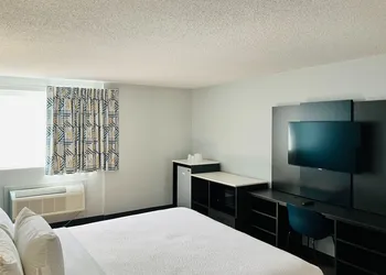Studio 6 Carson, CA hotel thumbnail 6