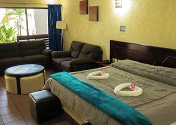 Hotel Plaza Mazari hotel thumbnail 3
