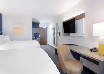 Comfort Inn & Suites Mountain Grove US-60 hotel thumbnail 7