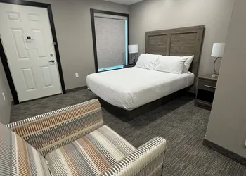 Yellowstone Motel hotel thumbnail 7