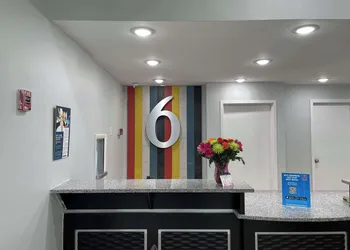 Motel 6 West Columbia, SC - Airport hotel thumbnail 2