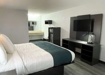 Motel 6 West Columbia, SC - Airport hotel thumbnail 4
