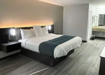 Motel 6 West Columbia, SC - Airport hotel thumbnail 7