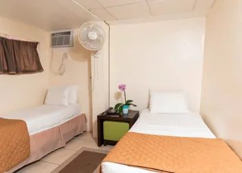 Bunker Hill Hotel hotel thumbnail 4