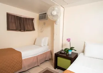 Bunker Hill Hotel hotel thumbnail 6