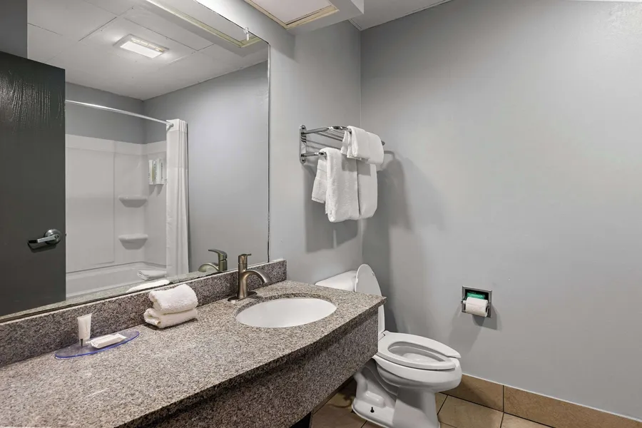 Clarion Pointe Hinesville near Fort Stewart hotel detail image 6