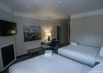 Northwinds Hotel Canmore hotel thumbnail 4