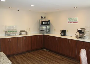 Executive Inn & Suites hotel thumbnail 3