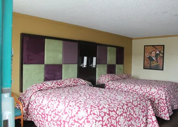 Executive Inn & Suites hotel thumbnail 7