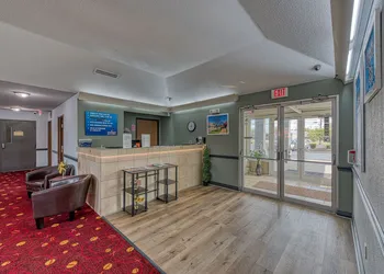 American Inn and Suites Dundee hotel thumbnail 2