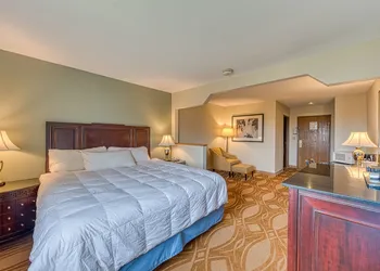 American Inn and Suites Dundee hotel thumbnail 7