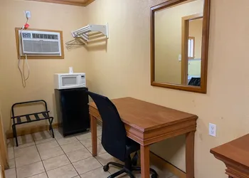 Budget Inn Motel hotel thumbnail 3