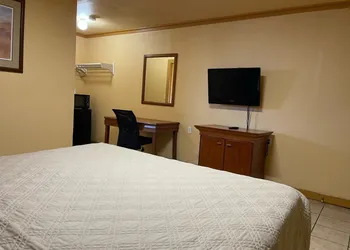 Budget Inn Motel hotel thumbnail 5