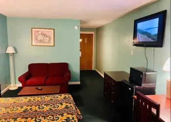 Economy Inn of Greenville, NC hotel thumbnail 4