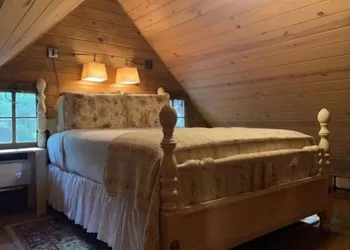 The Bird & Butterfly Inn hotel thumbnail 2