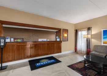 Days Inn by Wyndham Columbia Kentucky hotel thumbnail 3