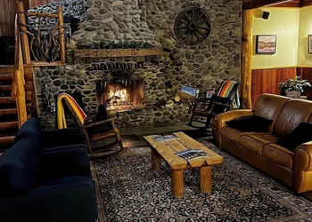 The Lindsay Lodge & Restaurant hotel thumbnail 2