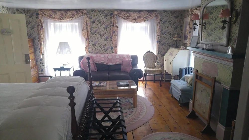 Harpswell Inn hotel detail image 6