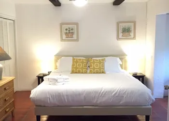 Isla Vista Condo hotel thumbnail 3