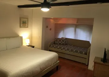Isla Vista Condo hotel thumbnail 4