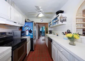 Bay View Condo hotel thumbnail 4