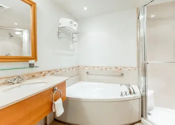 522 Ocean Suite hotel thumbnail 8