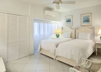 Secret Harbour Beach Resort hotel thumbnail 6